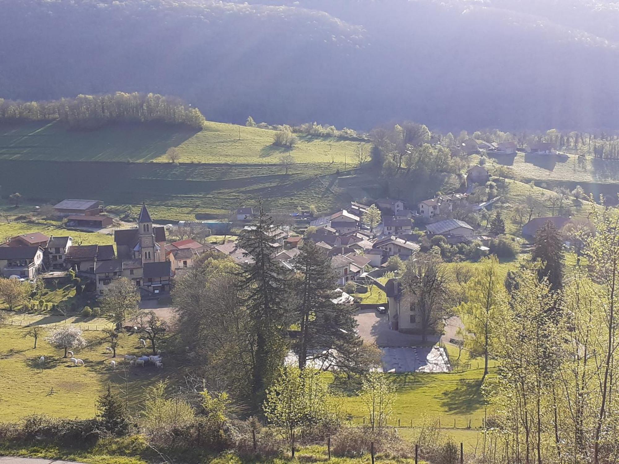 O Joli Bugey Villa Saint-Rambert-en-Bugey Exterior photo